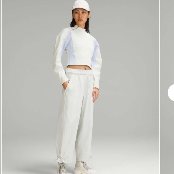 COPY - Lululemon Ribbed Luxtreme Wide-Sleeve Pullover in bone/blissful blue. Si… - Picture 2 of 9